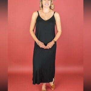 Zenana Black Sleeveless Tank Midi Dress from Flaunt Boutique Size M